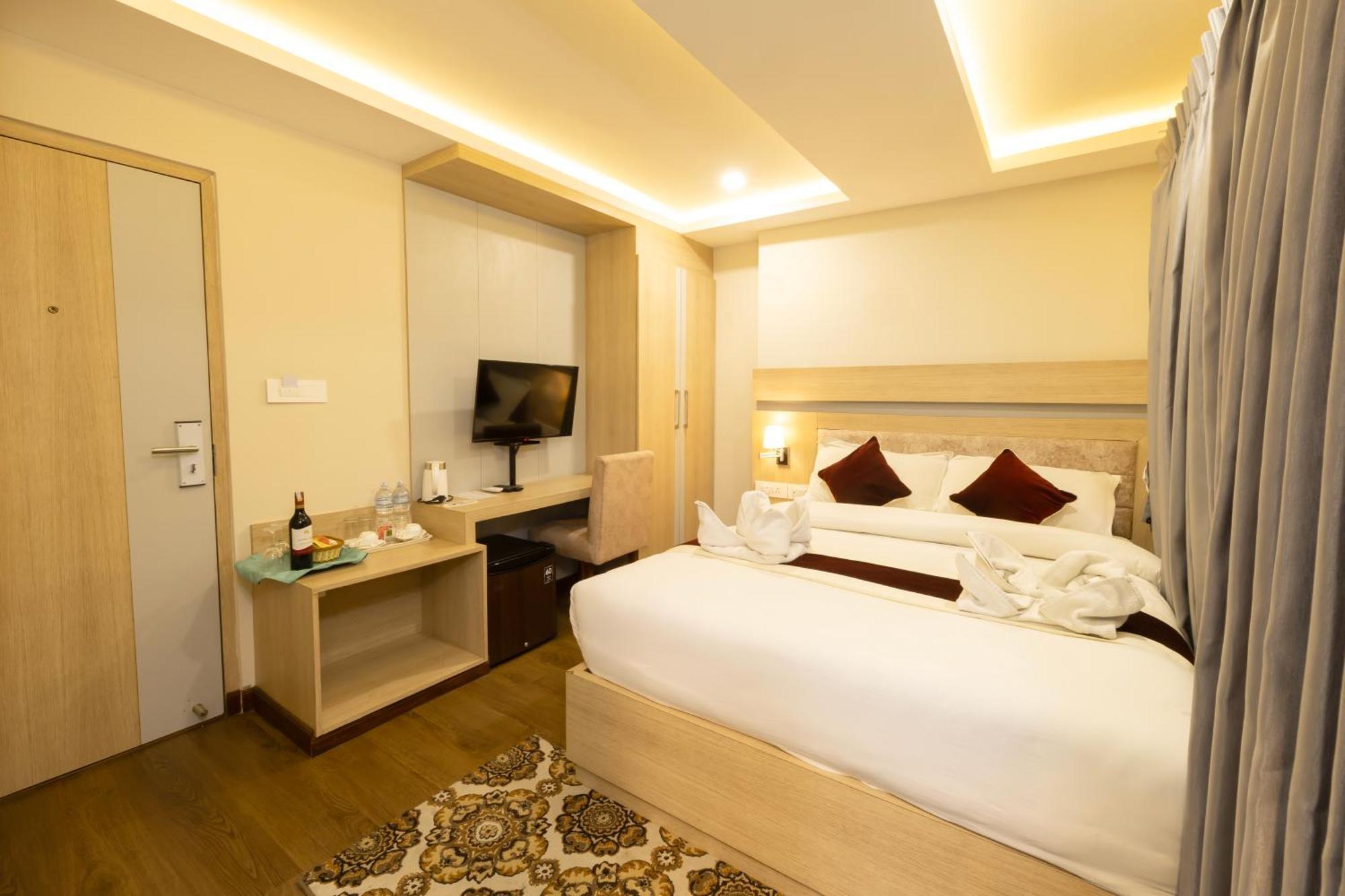 Divine Kathmandu Hotel Exterior photo