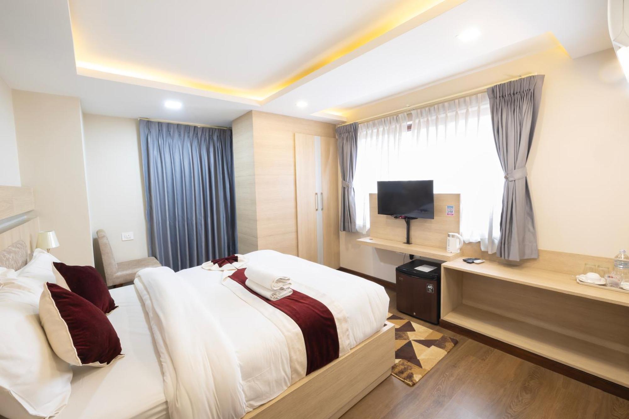 Divine Kathmandu Hotel Exterior photo